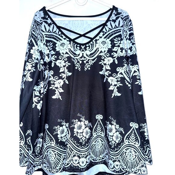 Tops - Black White Paisley Floral Print Long Sleeve Top With Cross Neckline
